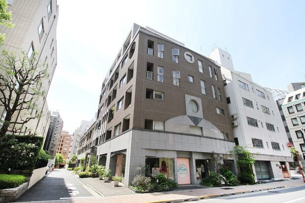 パレスサイド三番町 外観・周辺環境