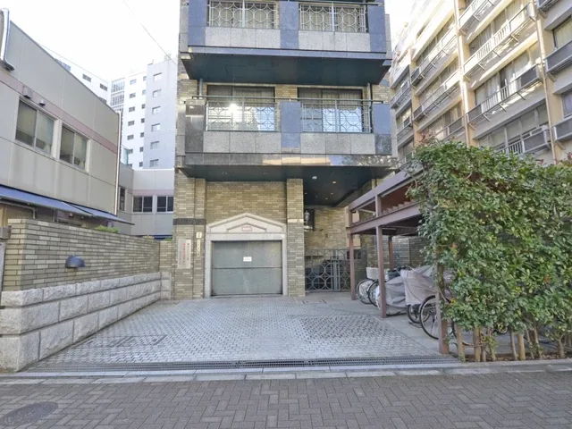 クイーンズパレス三番町（フロレゾン三番町 旧三番町第一マンションズ） エントランス・共用部