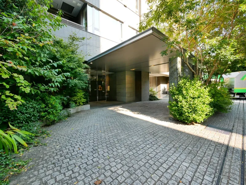 グランスイート六番町 外観・建物写真 4枚目 グランスイート六番町 外観・建物写真 4枚目