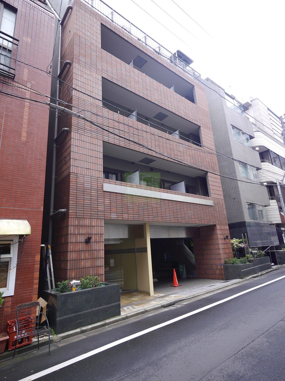 ヌフエタージュ