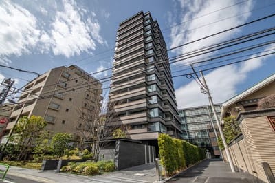 ブランズ六番町