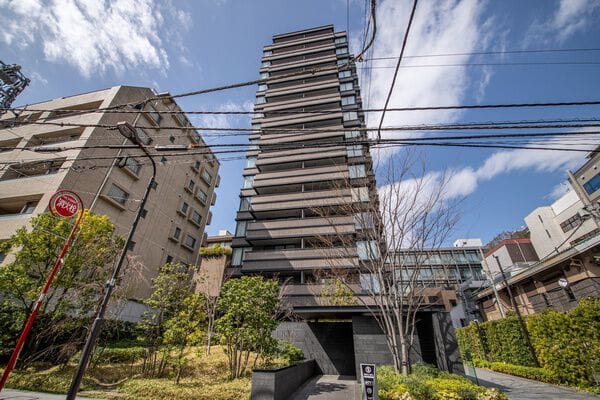 ブランズ六番町