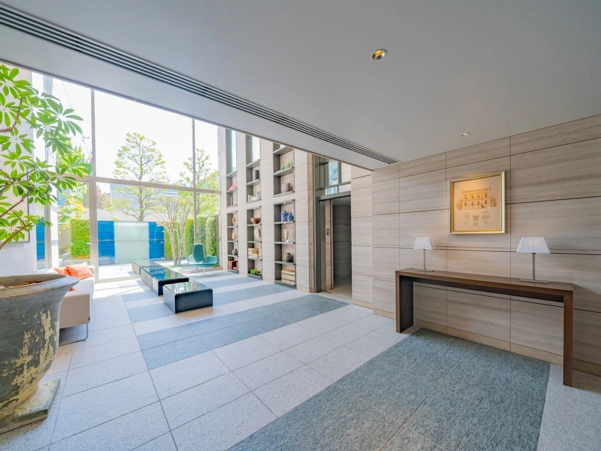 プレミスト六番町