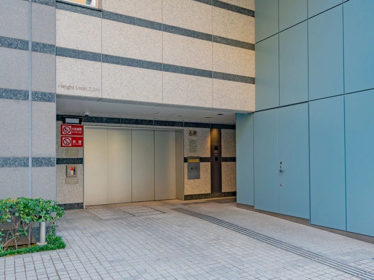 プレミスト六番町