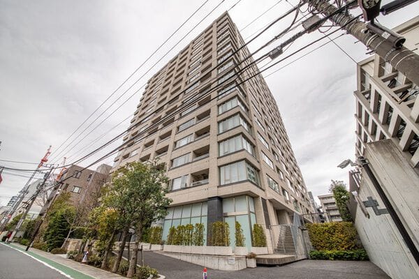 ブランズ四番町