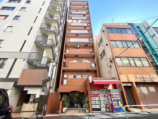 朝日飯田橋マンション 外観(2025年撮影) 朝日飯田橋マンション 外観(2025年撮影)