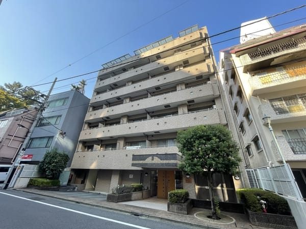 アビテ市ヶ谷五番町 外観（2025年撮影）