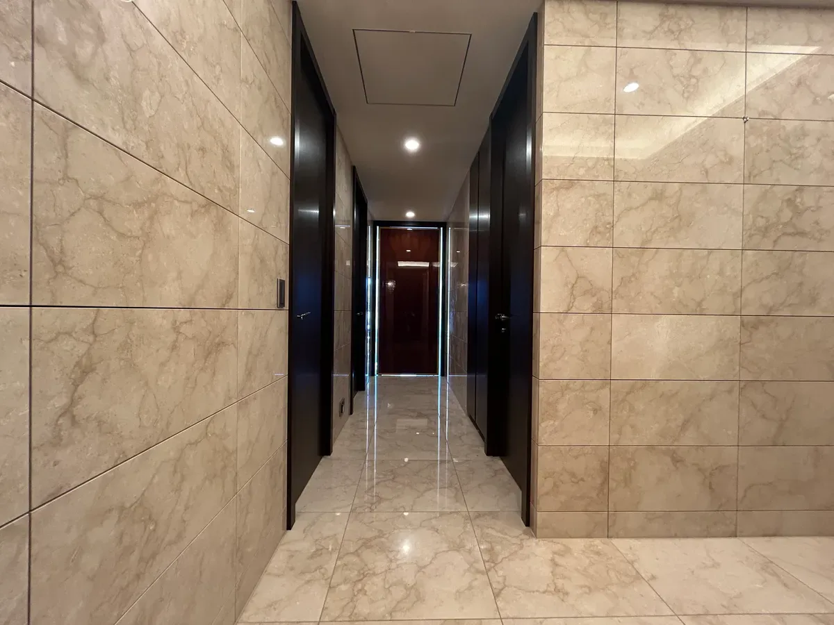 ブランズ六番町