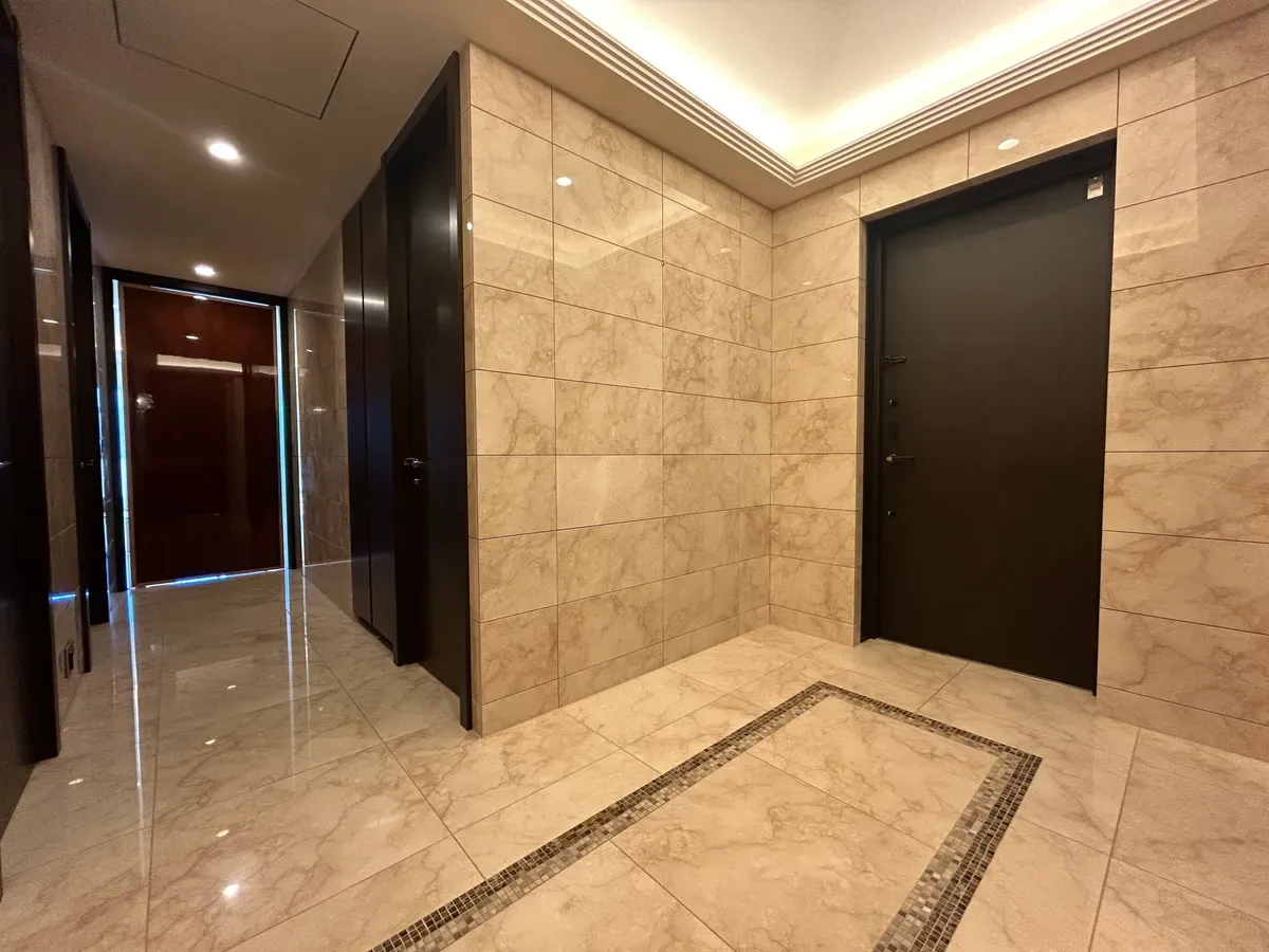 ブランズ六番町