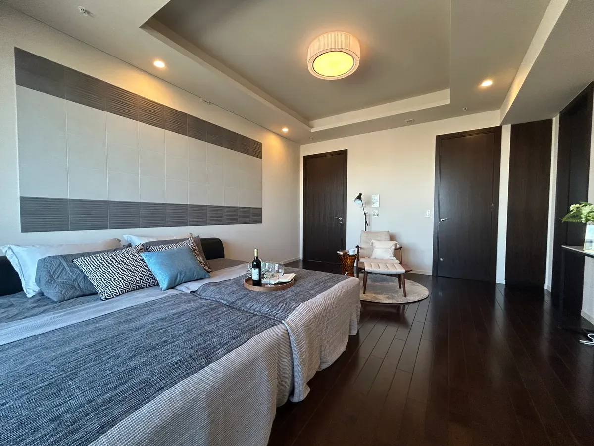 ブランズ六番町