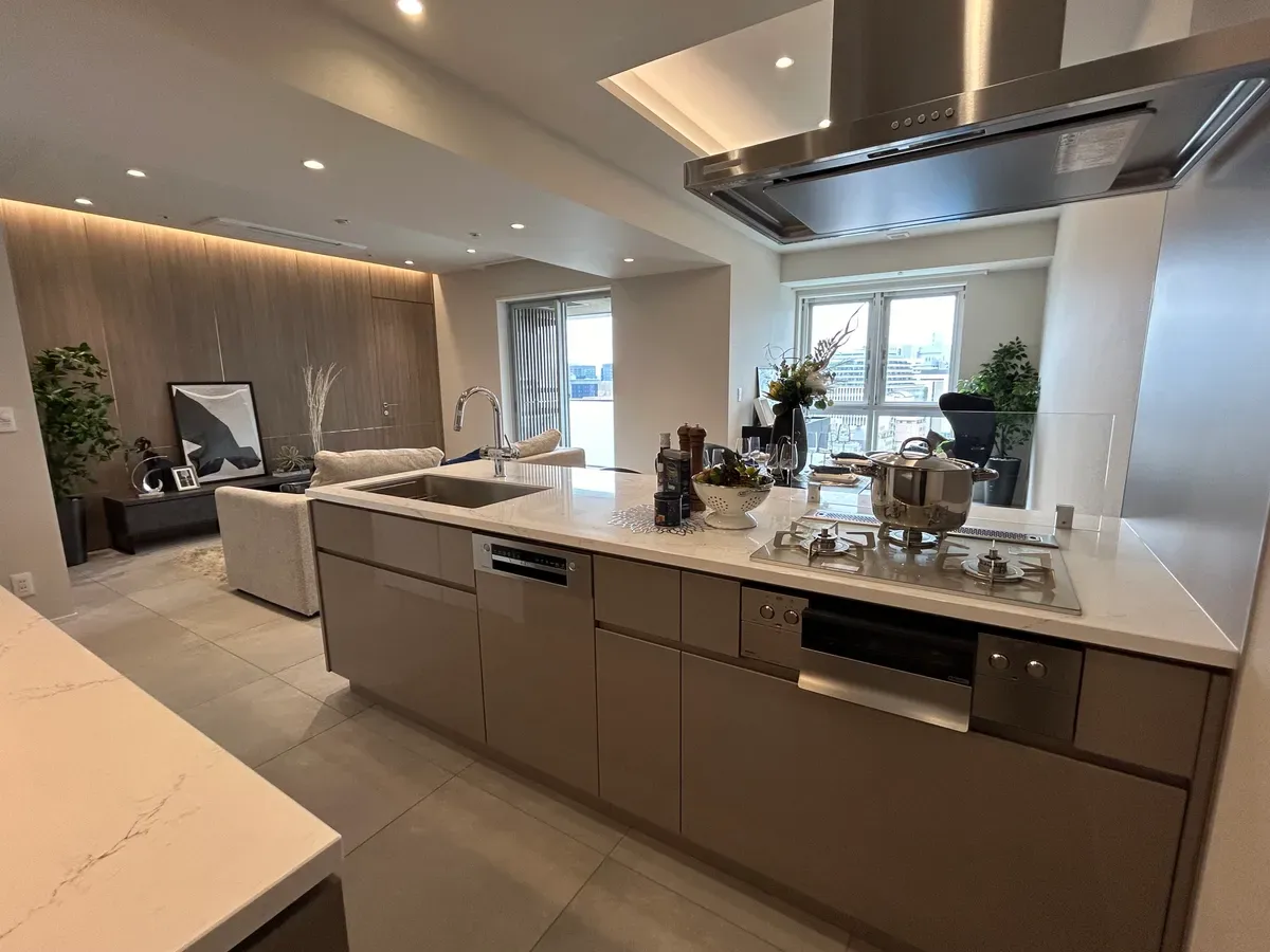 プレミスト六番町