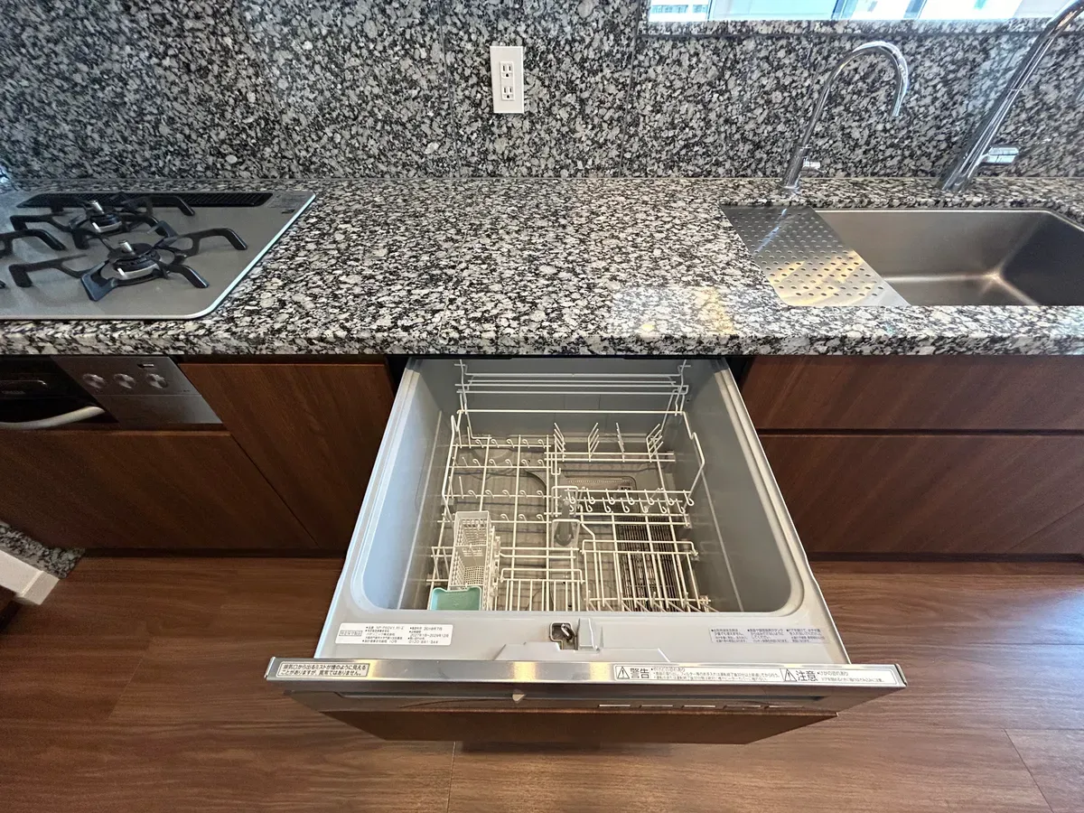 ブランズ六番町