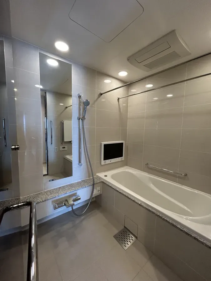 ブランズ六番町