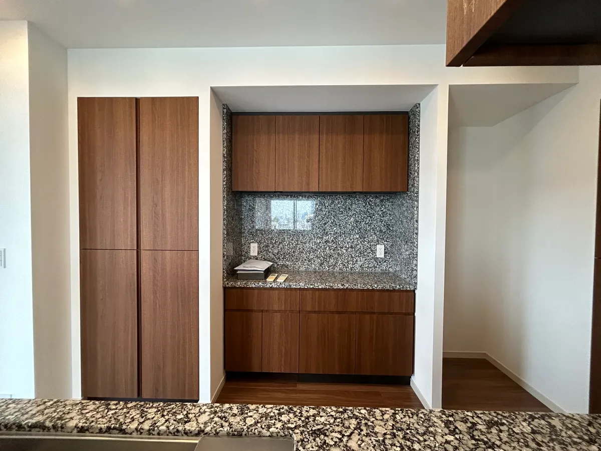 ブランズ六番町