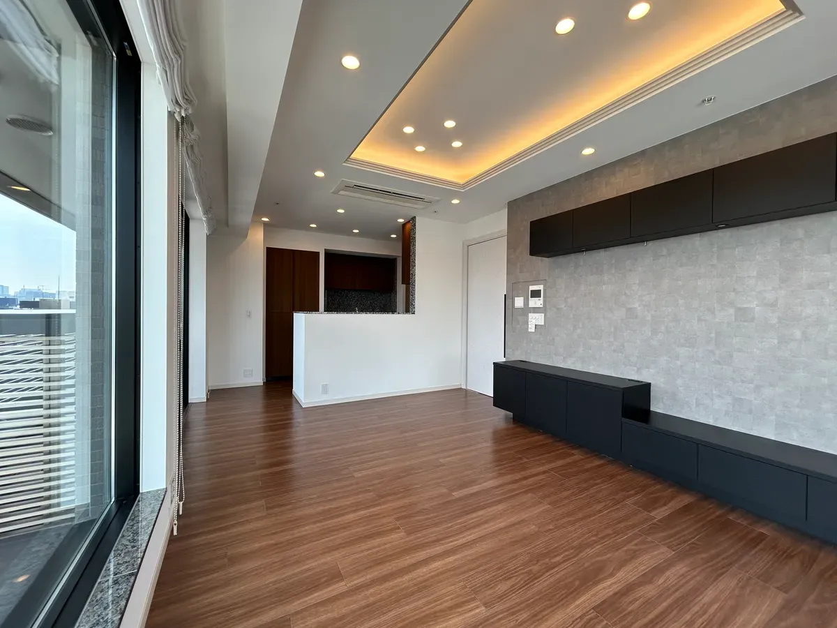 ブランズ六番町