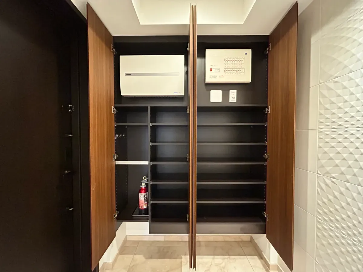 ブランズ六番町