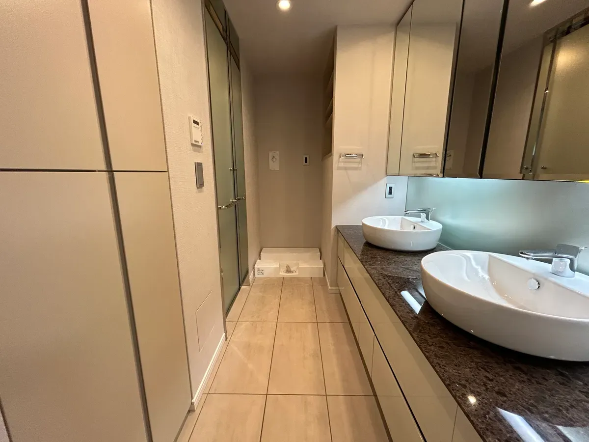 プレミスト九段